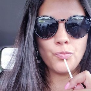 Meet your Posher, Sabrina